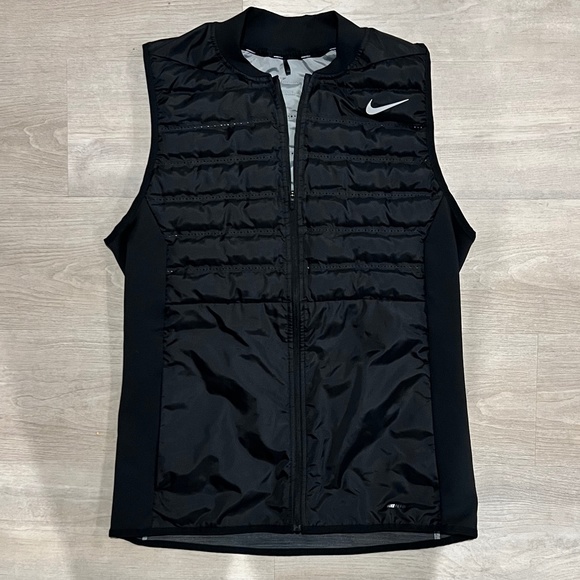 Nike Aeroloft Golf Vest - Picture 1 of 3